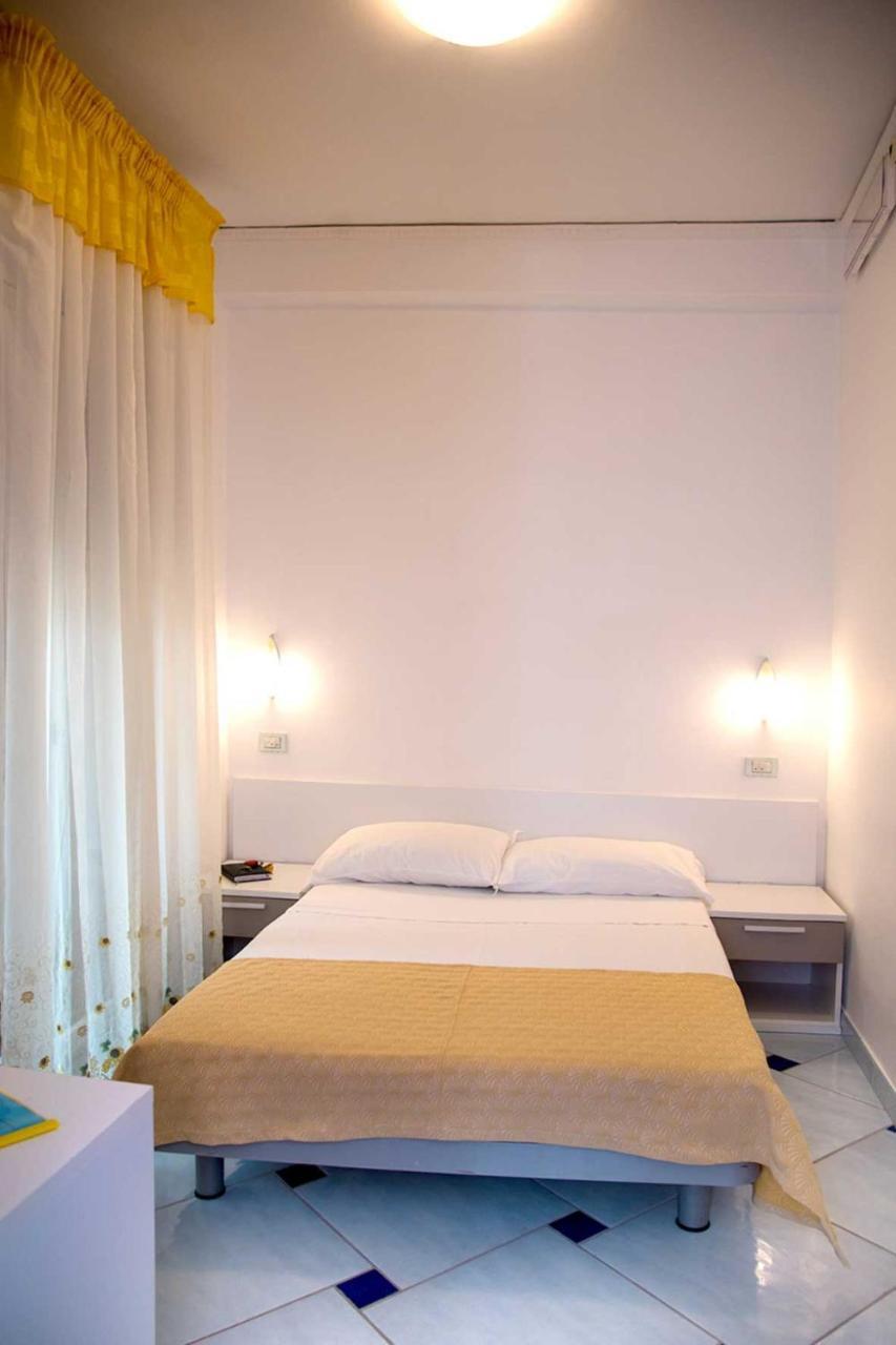 Hotel De Rosa Maiori Buitenkant foto